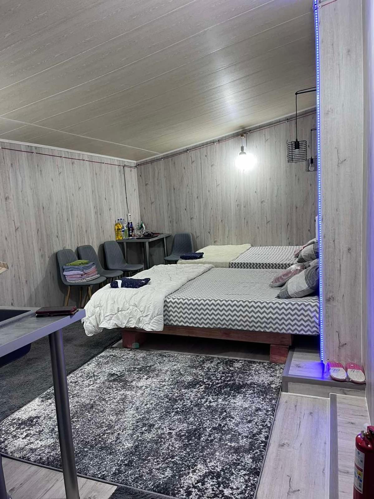 Luxury Apartament In คีชีเนา ภายนอก รูปภาพ